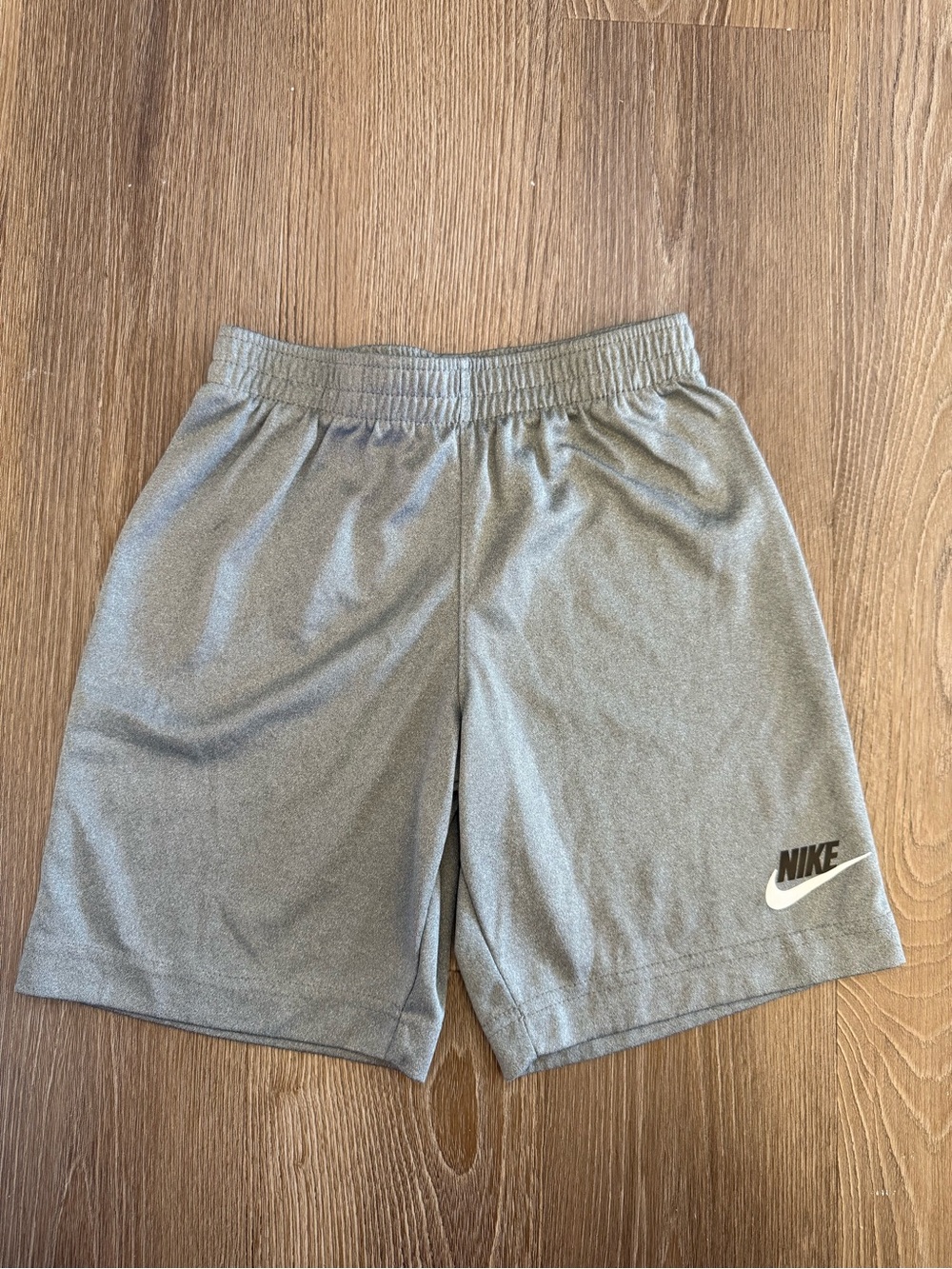 [Like New] Nike Boys Heather Gray Athletic Shorts with Logo - sz 7